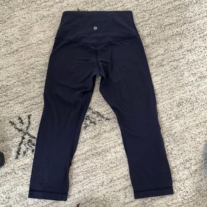 Navy blue lululemon crop leggings size 6